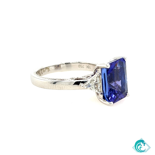 18KW Tanzanite Dahlia Ring
