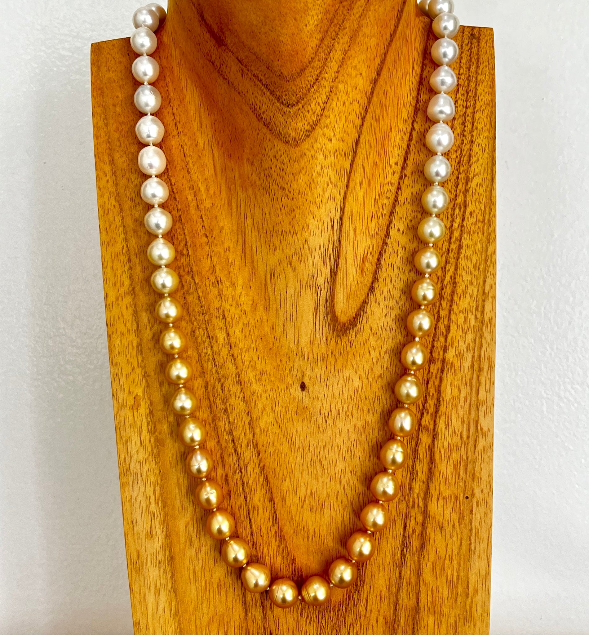 14KY Golden & White Ombré Pearl Strand