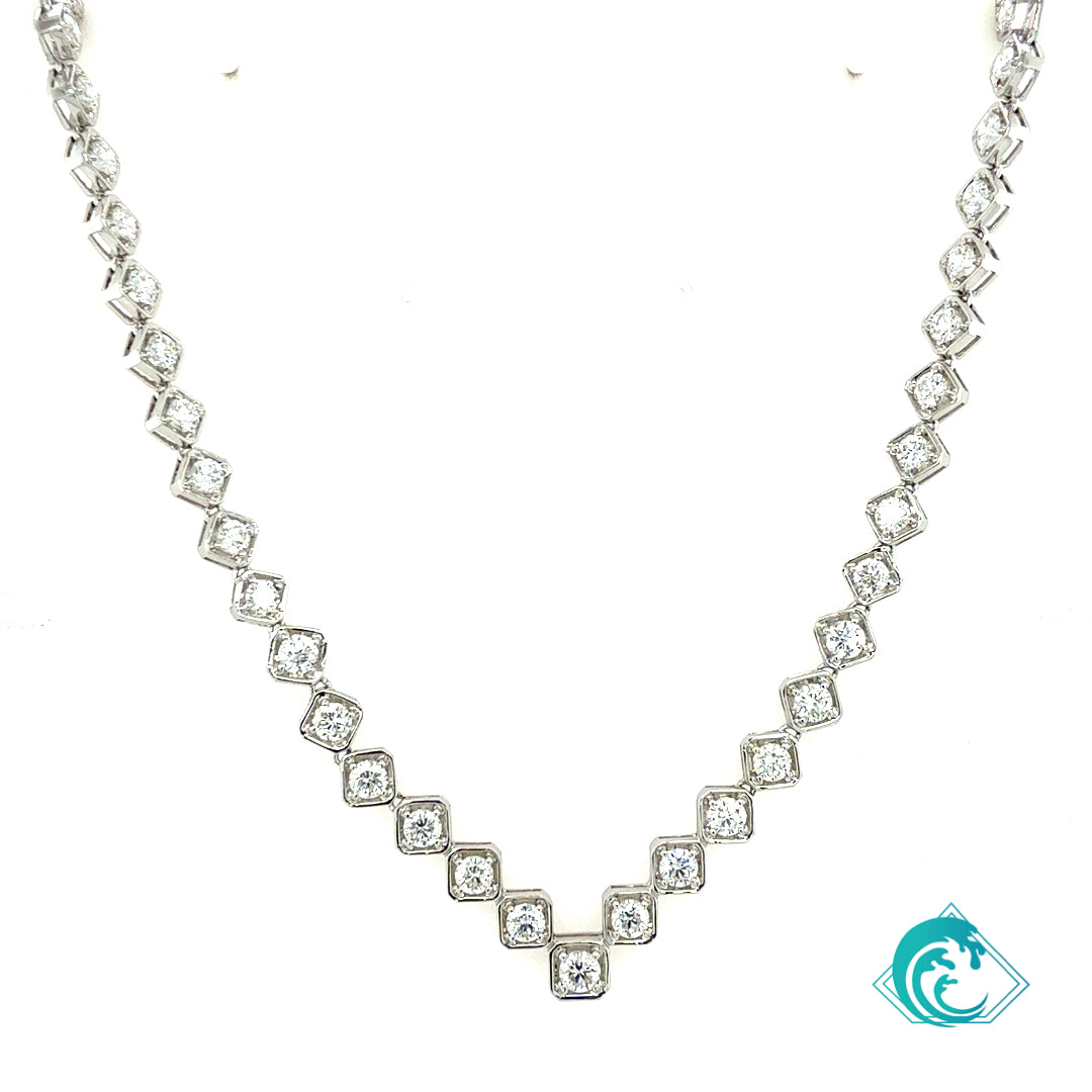 18KW Elegant Diamond V Necklace