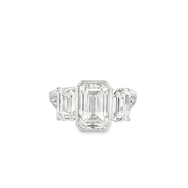 14KW Sustainable Bezel Emerald Cut Diamond Ring