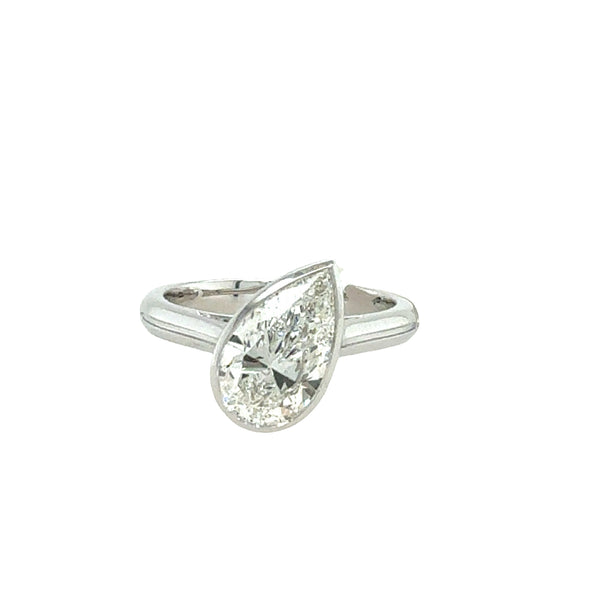 14KW Sustainable Bezel Pear Shape Diamond Ring