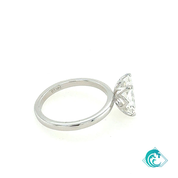 14KW Sustainably Created Iwa Diamond Ring