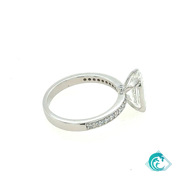 14KW Sustainably Created Evelyn Diamond Ring