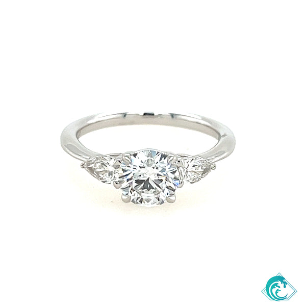 14KW Sustainable Diamond Wai Engagement Ring