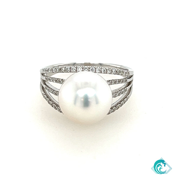 18KW Australian Pearl Diamond Ring