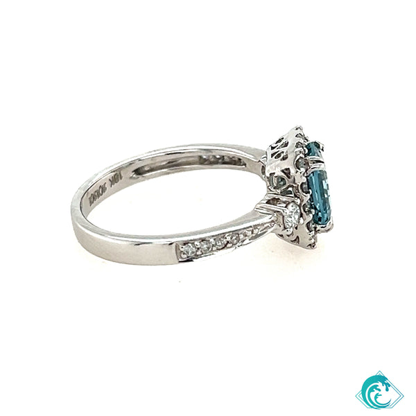 18KW Fancy Aquamarine Diamond Ring