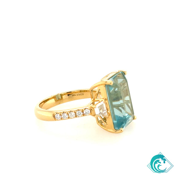 18KY Aquamarine Diamond Ring