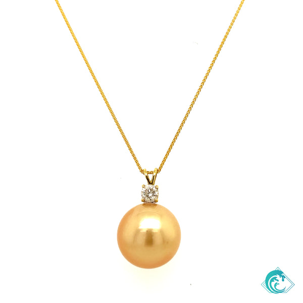 18KY Golden Indonesian Pearl Diamond Pendant