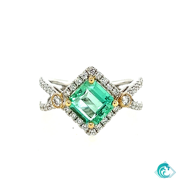 18KW Green Emerald Diamond Ring